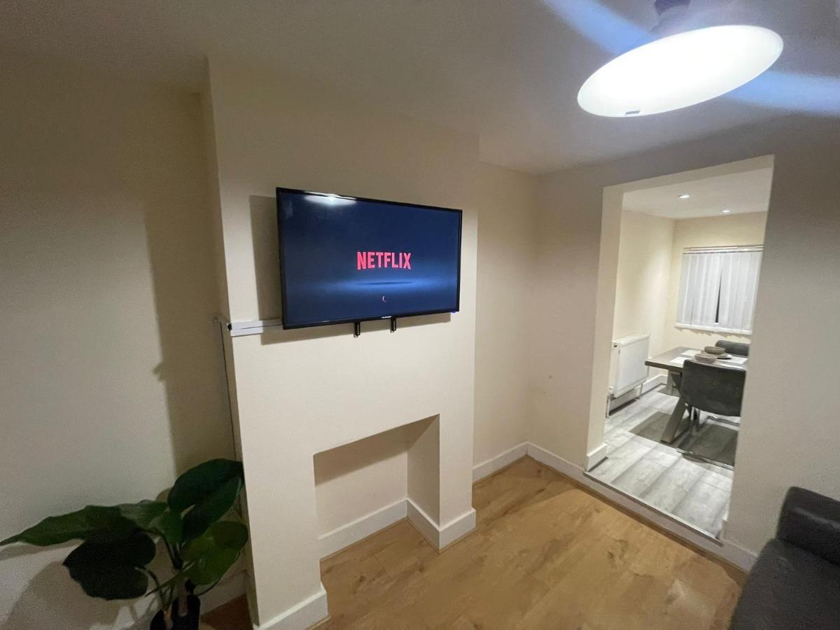 Big 3 Bedroom London House With 2 Bathroom Plumstead  Bagian luar foto