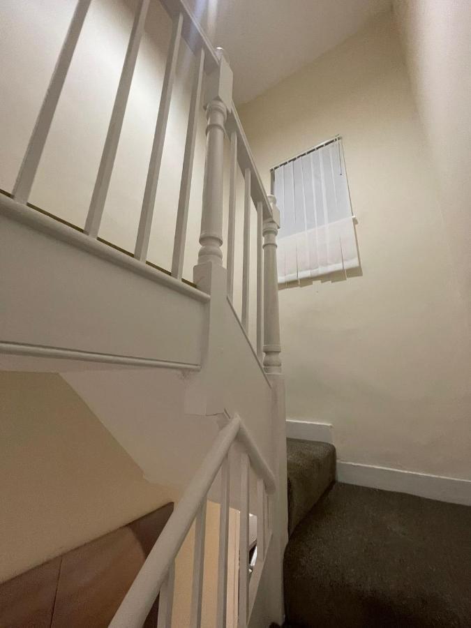 Big 3 Bedroom London House With 2 Bathroom Plumstead  Bagian luar foto