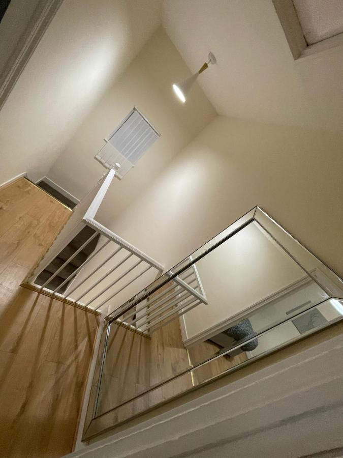 Big 3 Bedroom London House With 2 Bathroom Plumstead  Bagian luar foto