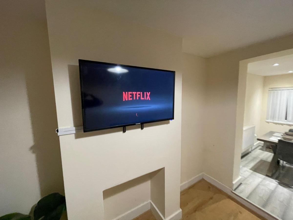 Big 3 Bedroom London House With 2 Bathroom Plumstead  Bagian luar foto